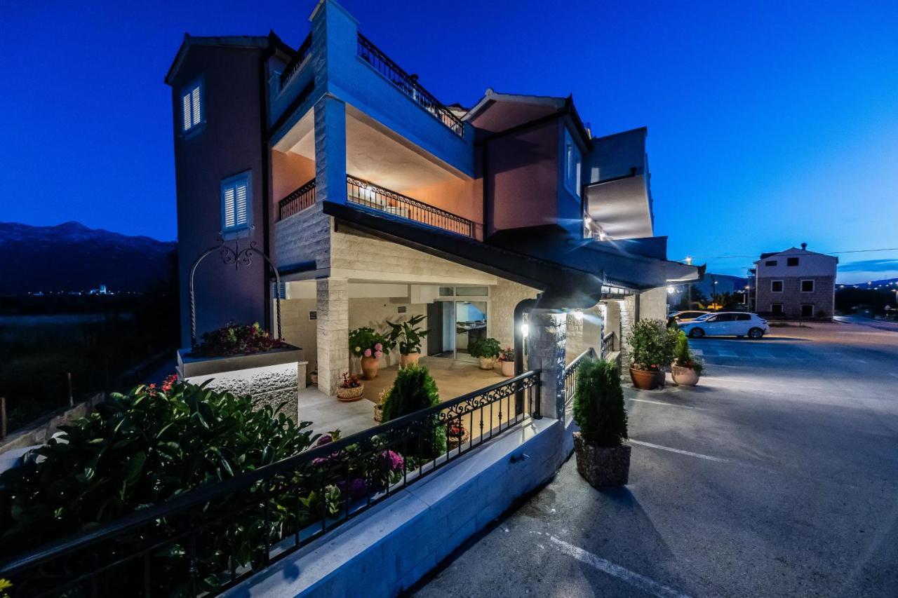 San Mihael Luxury Rooms 1 Дугополе Екстериор снимка