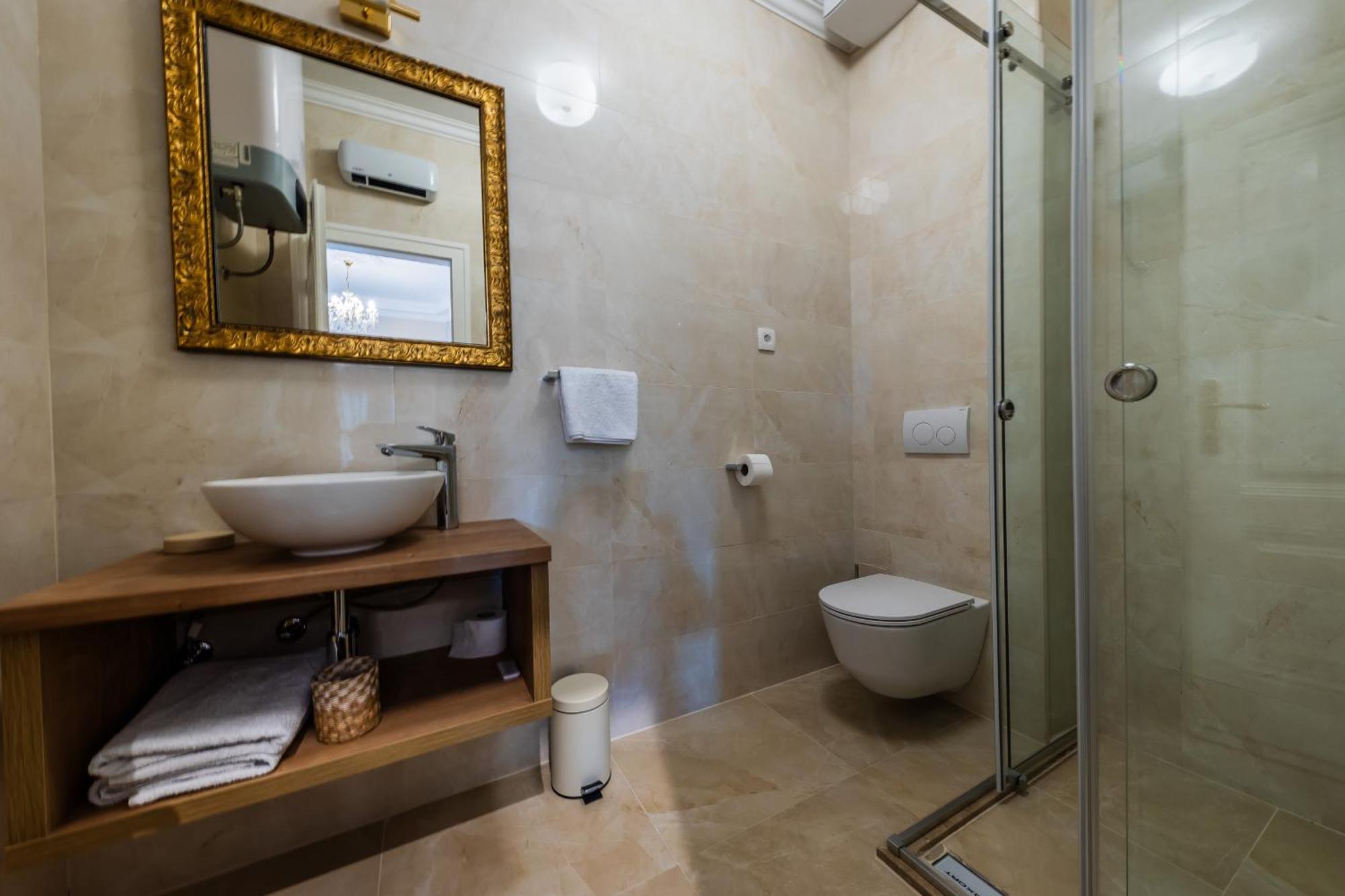 San Mihael Luxury Rooms 1 Дугополе Стая снимка